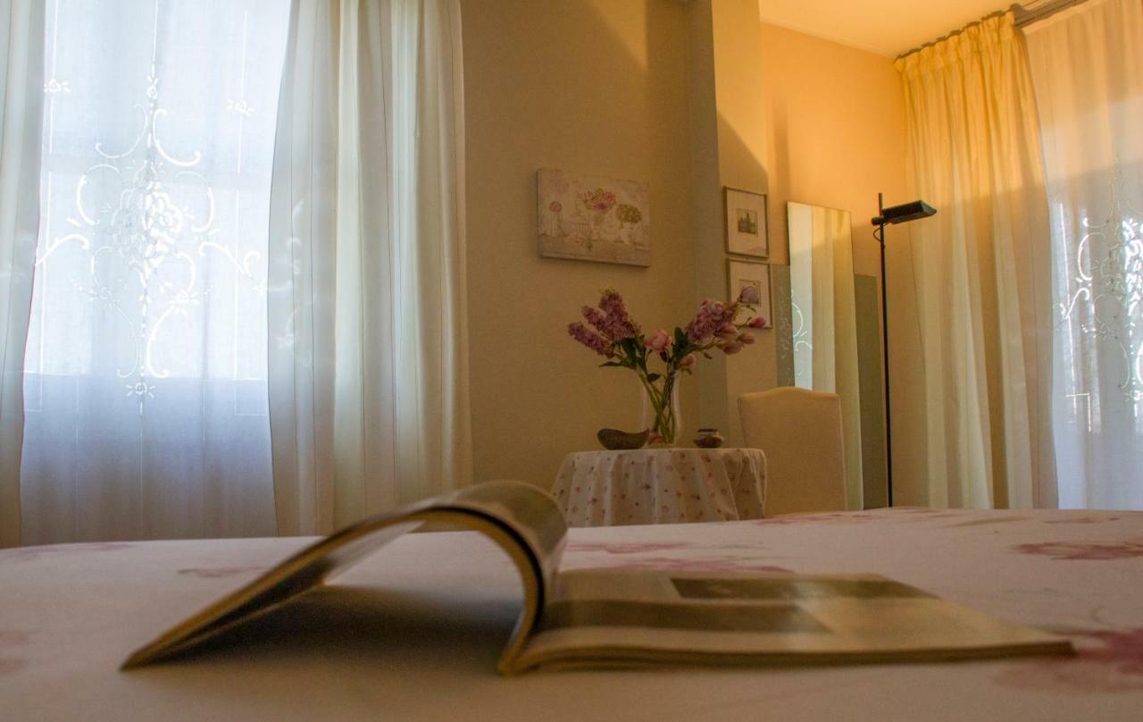 Il Giardino Delle Rose Bed & Breakfast Santa Maria Nuova  Exterior photo